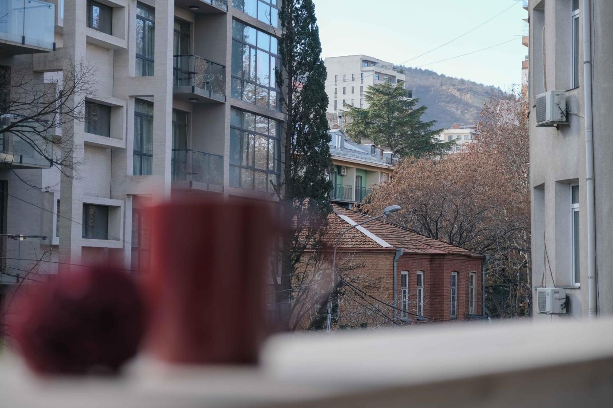 Round Garden Hotel Tbiliszi Kültér fotó